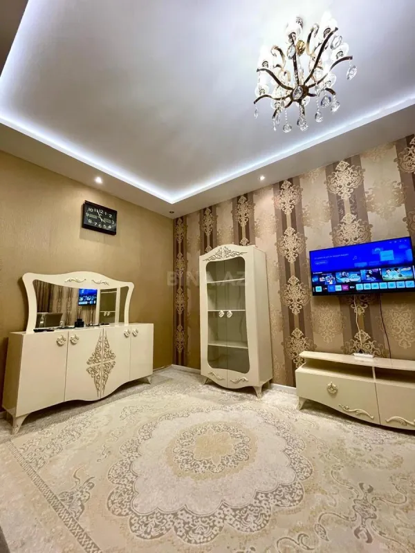 Kirayə verilir 3 otaqlı mənzil 120 m²