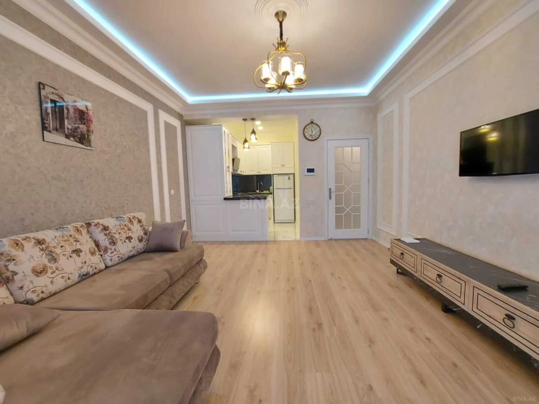 Kirayə verilir 2 otaqlı mənzil 64 m²