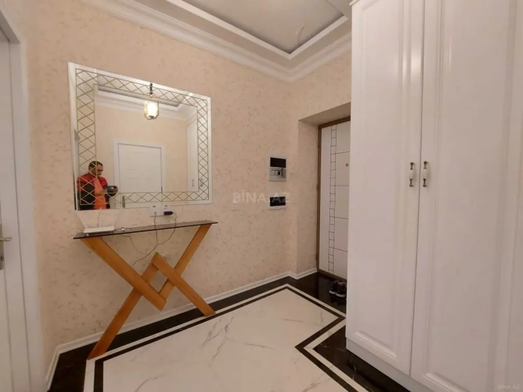 Kirayə verilir 2 otaqlı mənzil 64 m²