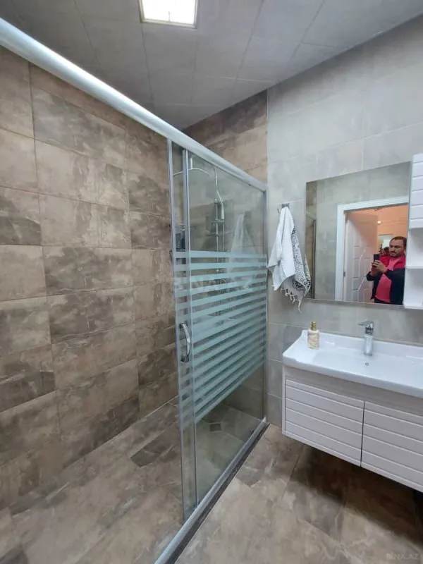 Kirayə verilir 2 otaqlı mənzil 64 m²