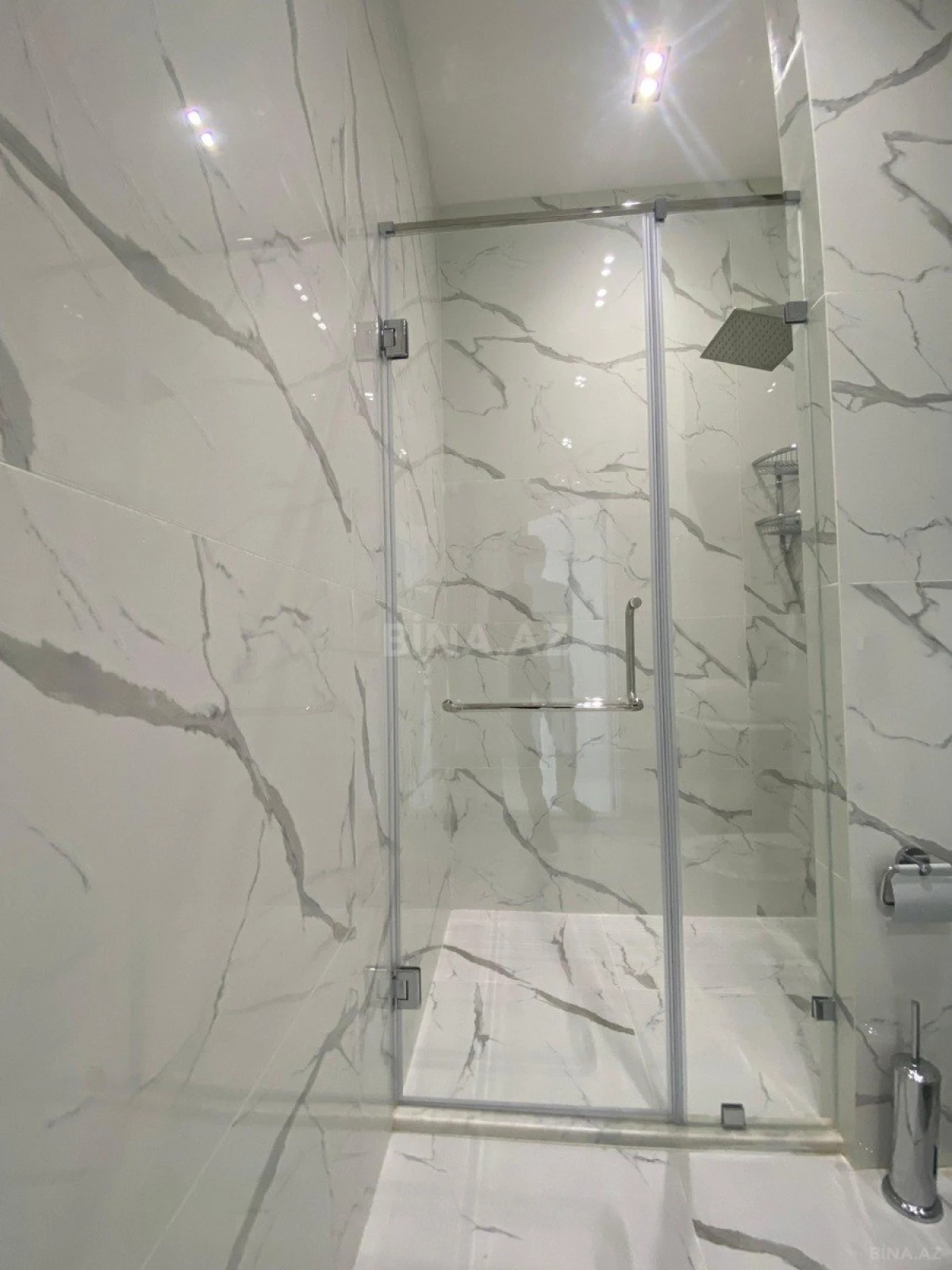 Kirayə verilir 2 otaqlı mənzil 65 m²