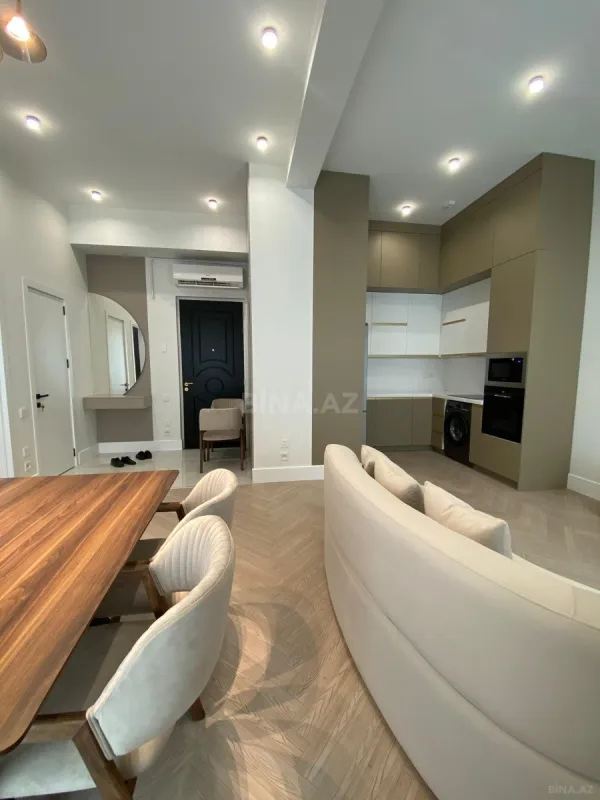 Kirayə verilir 2 otaqlı mənzil 65 m²