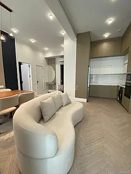 Kirayə verilir 2 otaqlı mənzil 65 m²