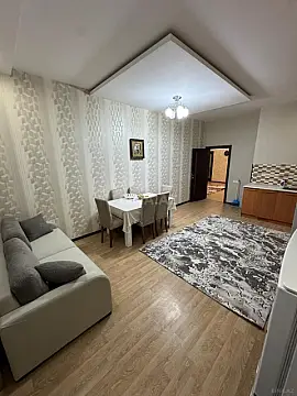Kirayə verilir 3 otaqlı mənzil 155 m²