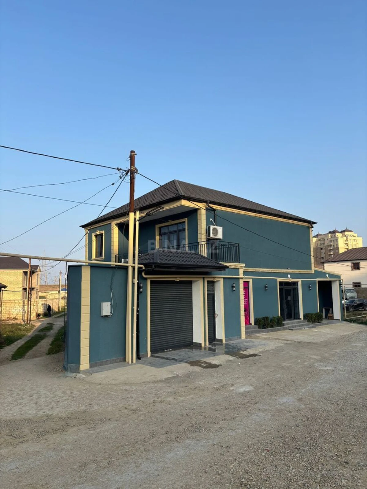 Satılır 4 otaqlı həyət evi 290 m²