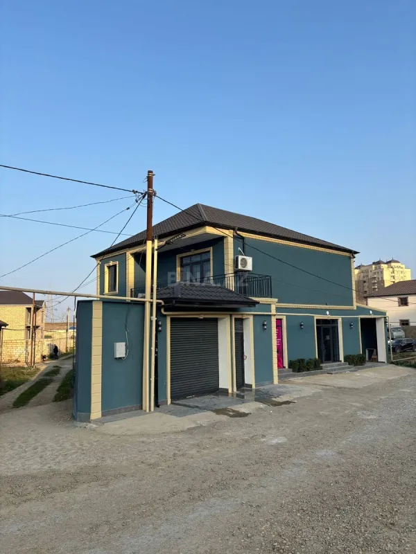 Satılır 4 otaqlı həyət evi 290 m²