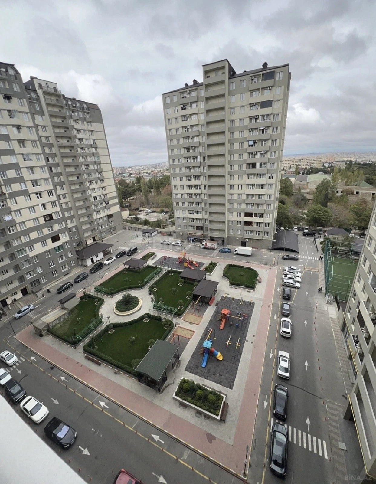 Satılır 3 otaqlı mənzil 89 m²