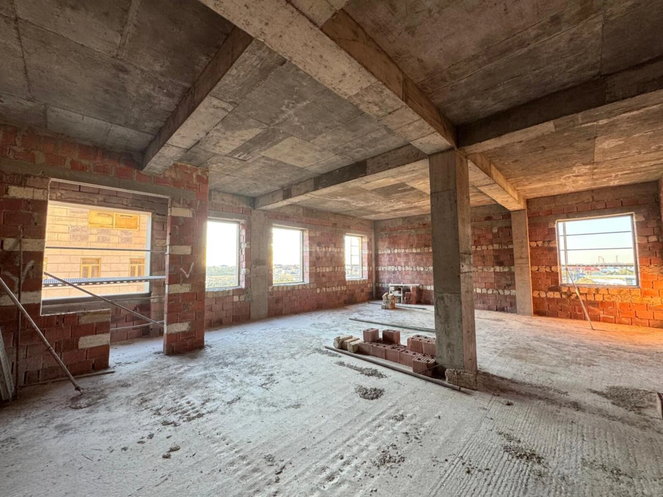 Satılır 3 otaqlı mənzil 113 m²