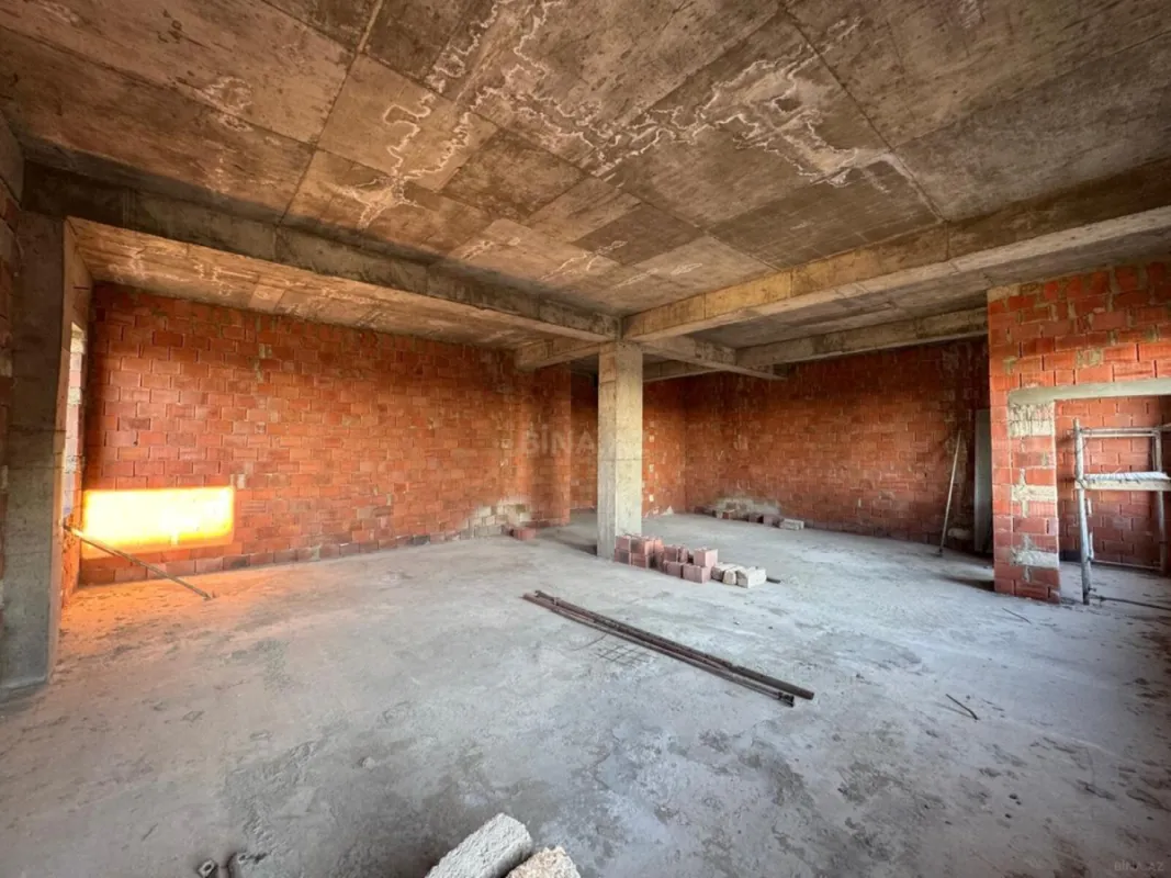 Satılır 3 otaqlı mənzil 113 m²