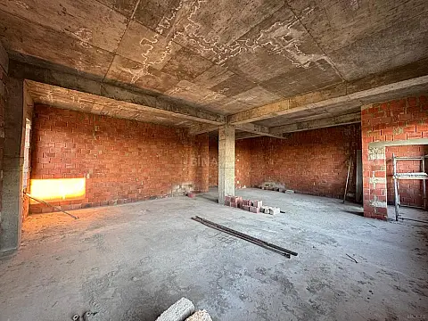 Satılır 3 otaqlı mənzil 113 m²