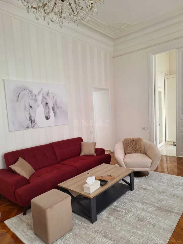 Kirayə verilir 2 otaqlı mənzil 75 m²