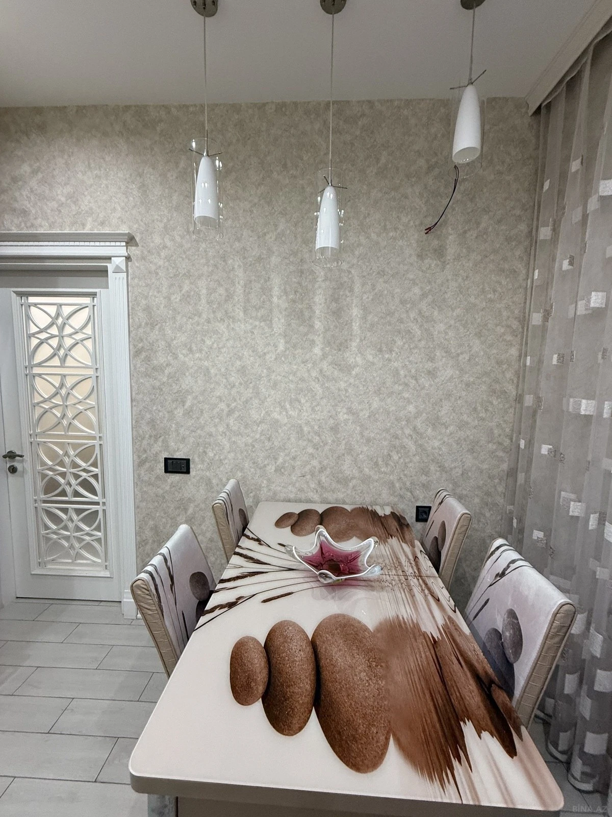 Satılır 2 otaqlı mənzil 72 m²