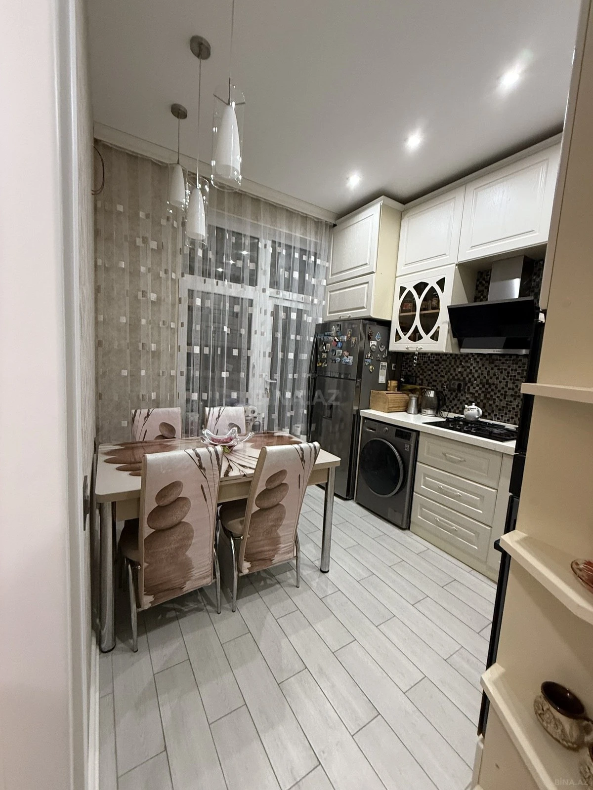 Satılır 2 otaqlı mənzil 72 m²