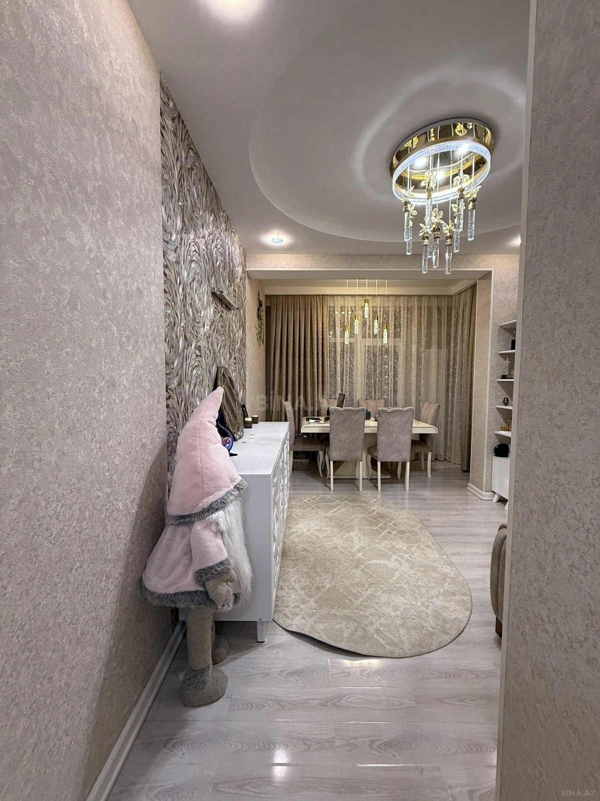 Satılır 2 otaqlı mənzil 72 m²