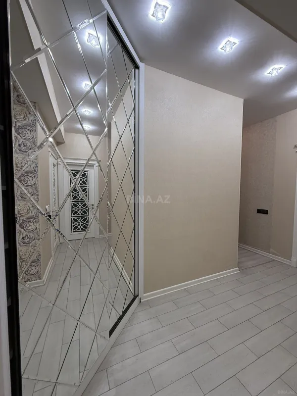 Satılır 2 otaqlı mənzil 72 m²
