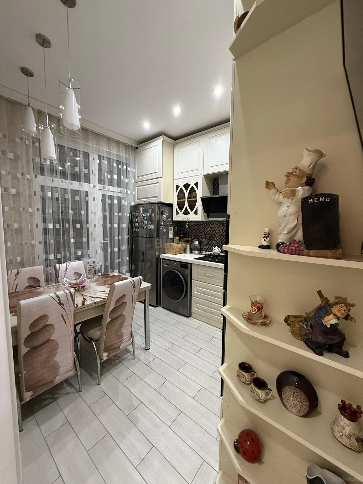 Satılır 2 otaqlı mənzil 72 m²