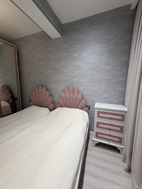 Satılır 2 otaqlı mənzil 72 m²