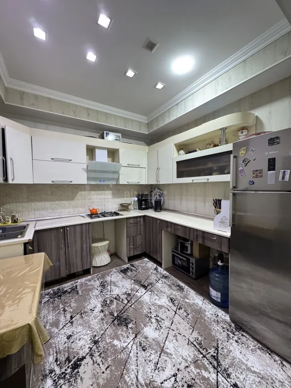 Satılır 3 otaqlı mənzil 117 m²