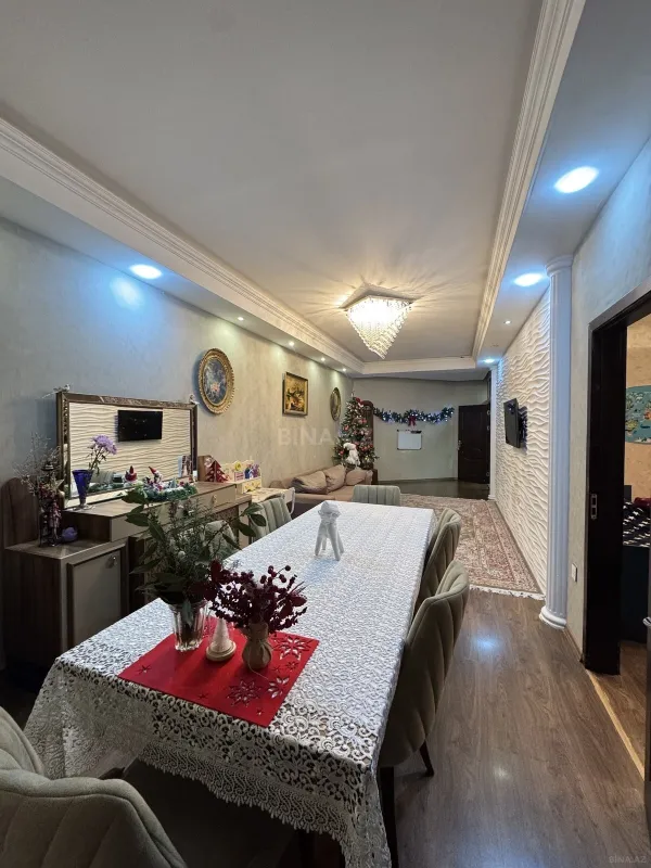 Satılır 3 otaqlı mənzil 117 m²