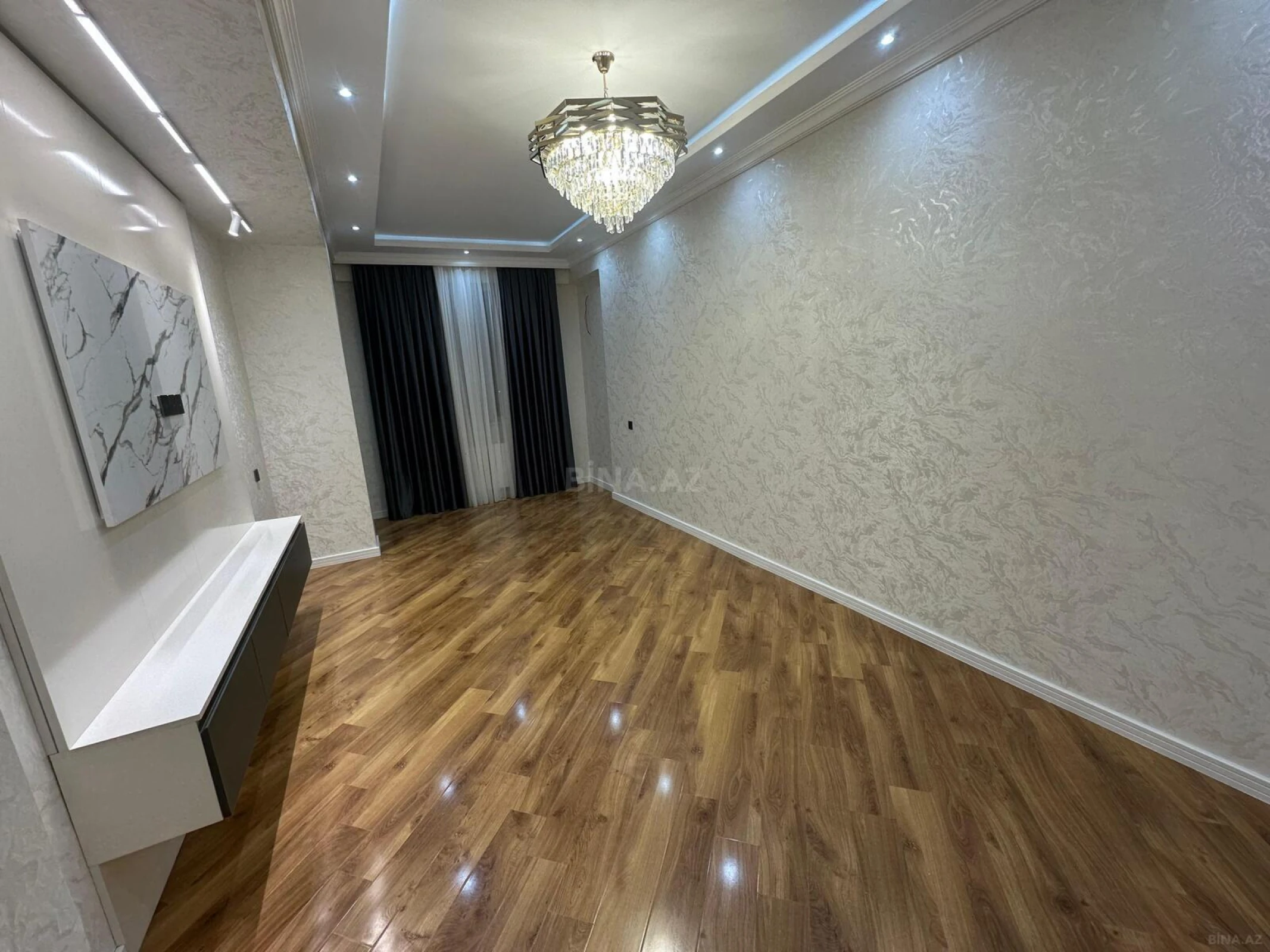 Satılır 3 otaqlı mənzil 96 m²
