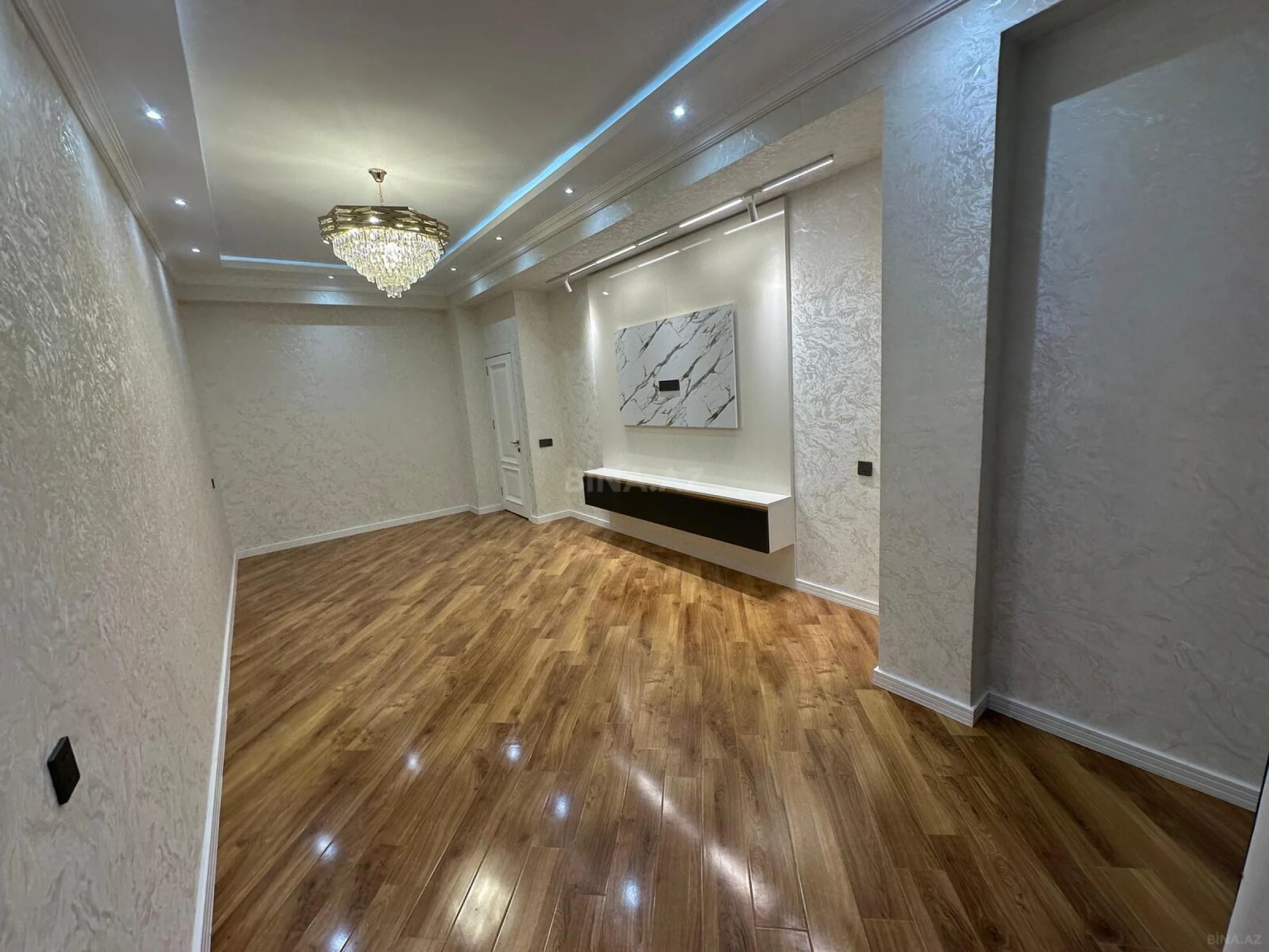Satılır 3 otaqlı mənzil 96 m²