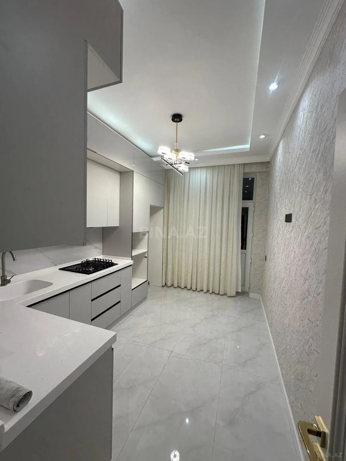 Satılır 3 otaqlı mənzil 96 m²