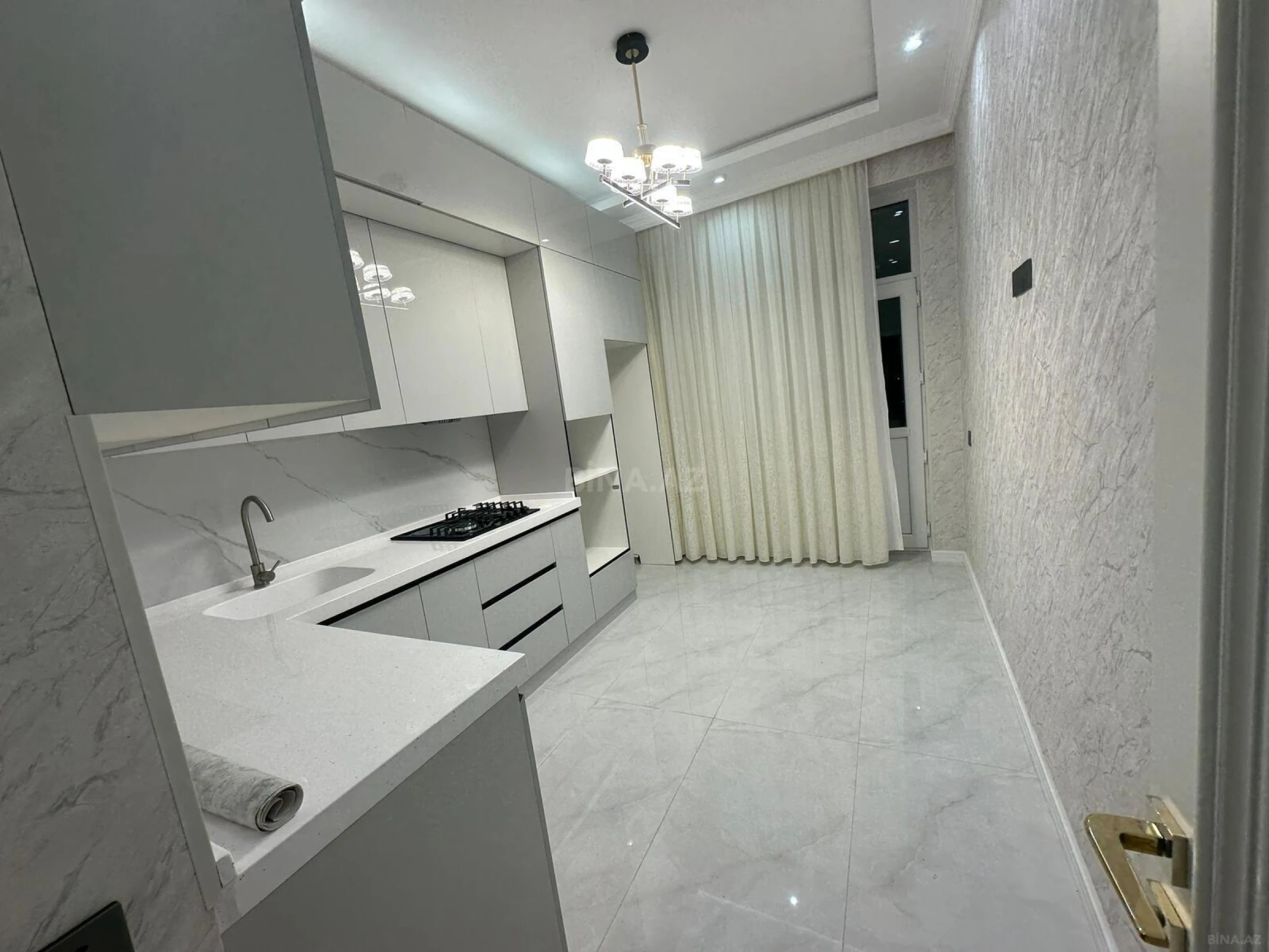 Satılır 3 otaqlı mənzil 96 m²