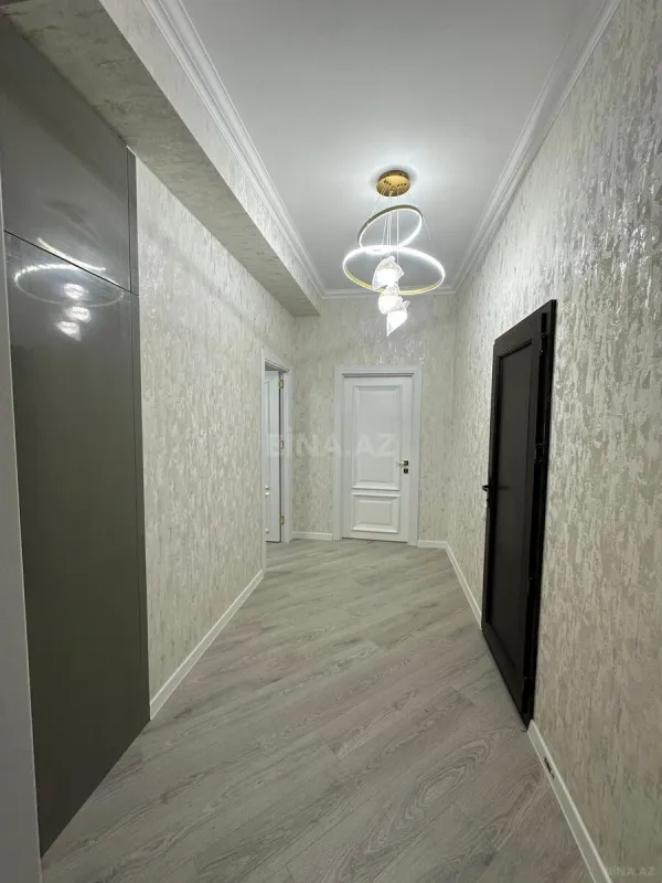 Satılır 2 otaqlı mənzil 72 m²