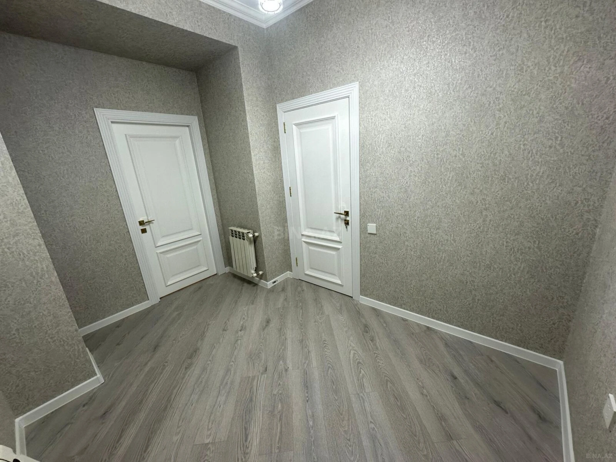 Satılır 2 otaqlı mənzil 72 m²