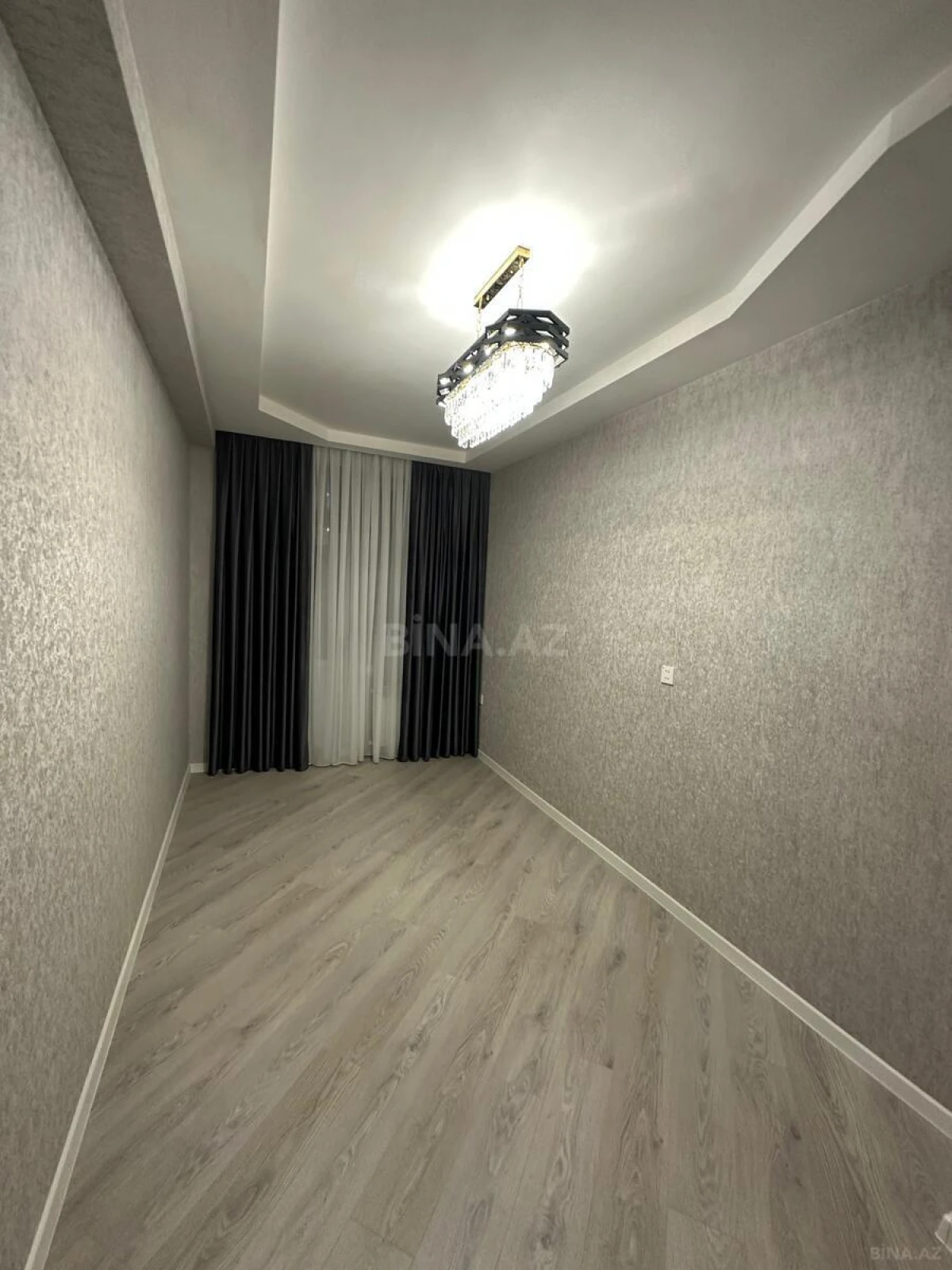 Satılır 2 otaqlı mənzil 72 m²