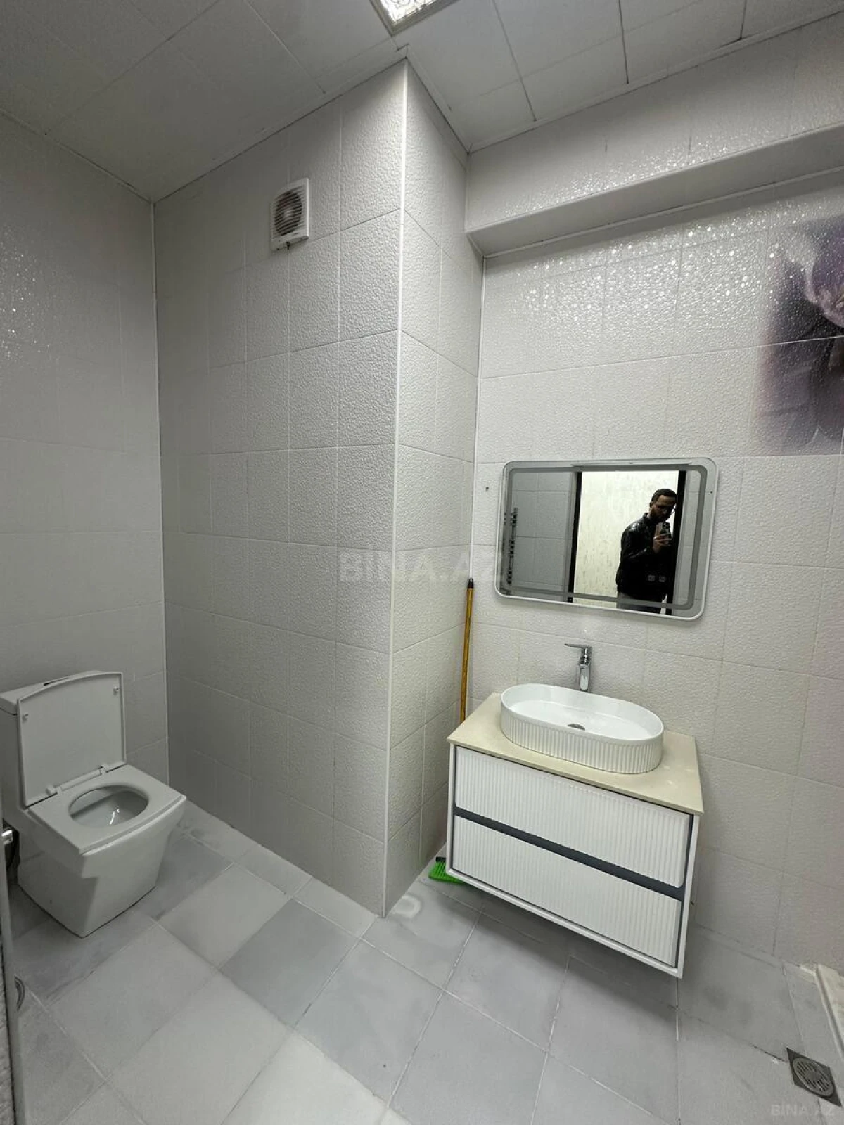 Satılır 2 otaqlı mənzil 72 m²