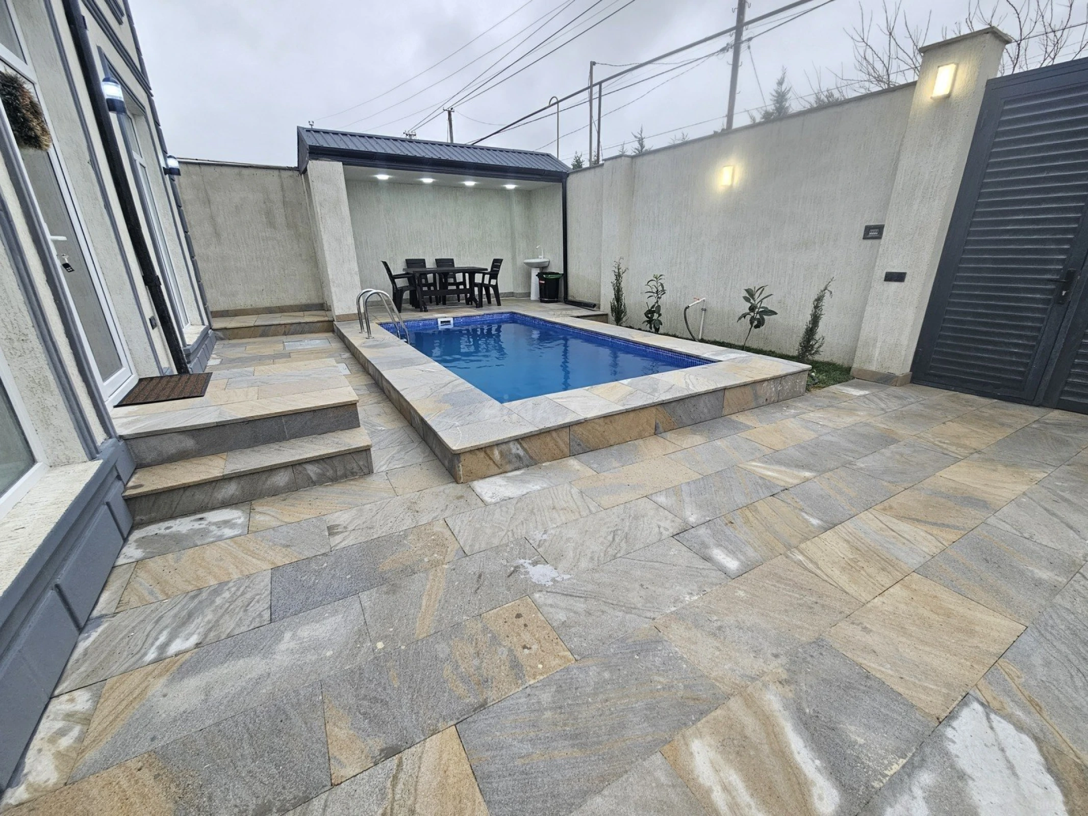 Satılır 3 otaqlı həyət evi 110 m²