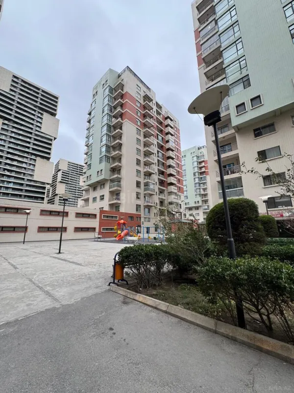 Kirayə verilir 4 otaqlı ofis 80 m²