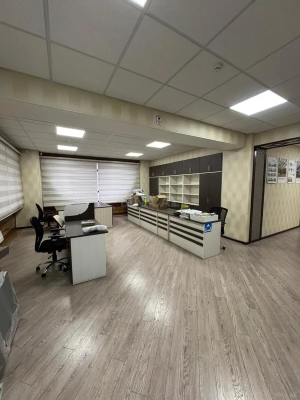 Kirayə verilir 4 otaqlı ofis 80 m²