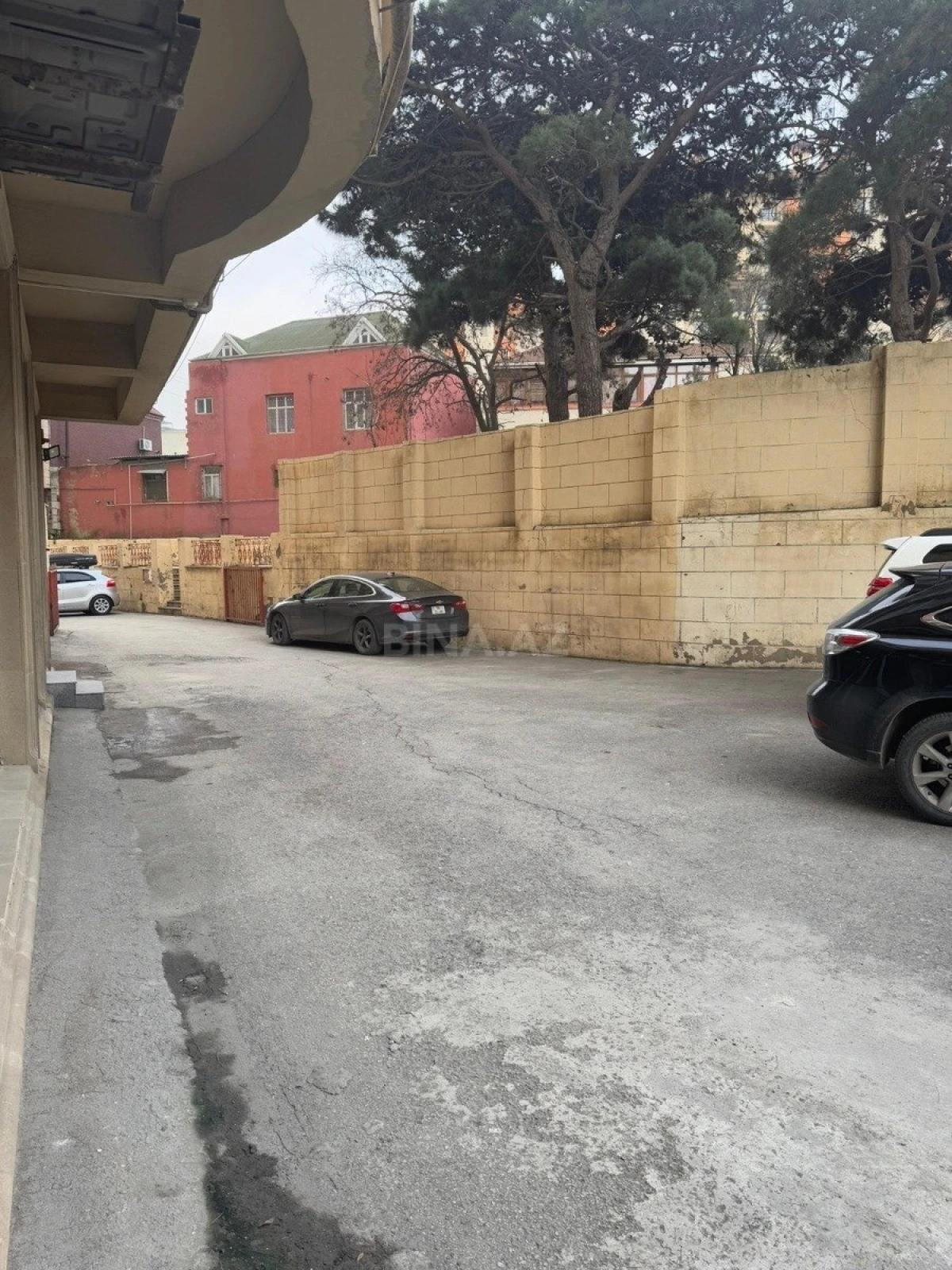 Satılır obyekt 91.5 m²