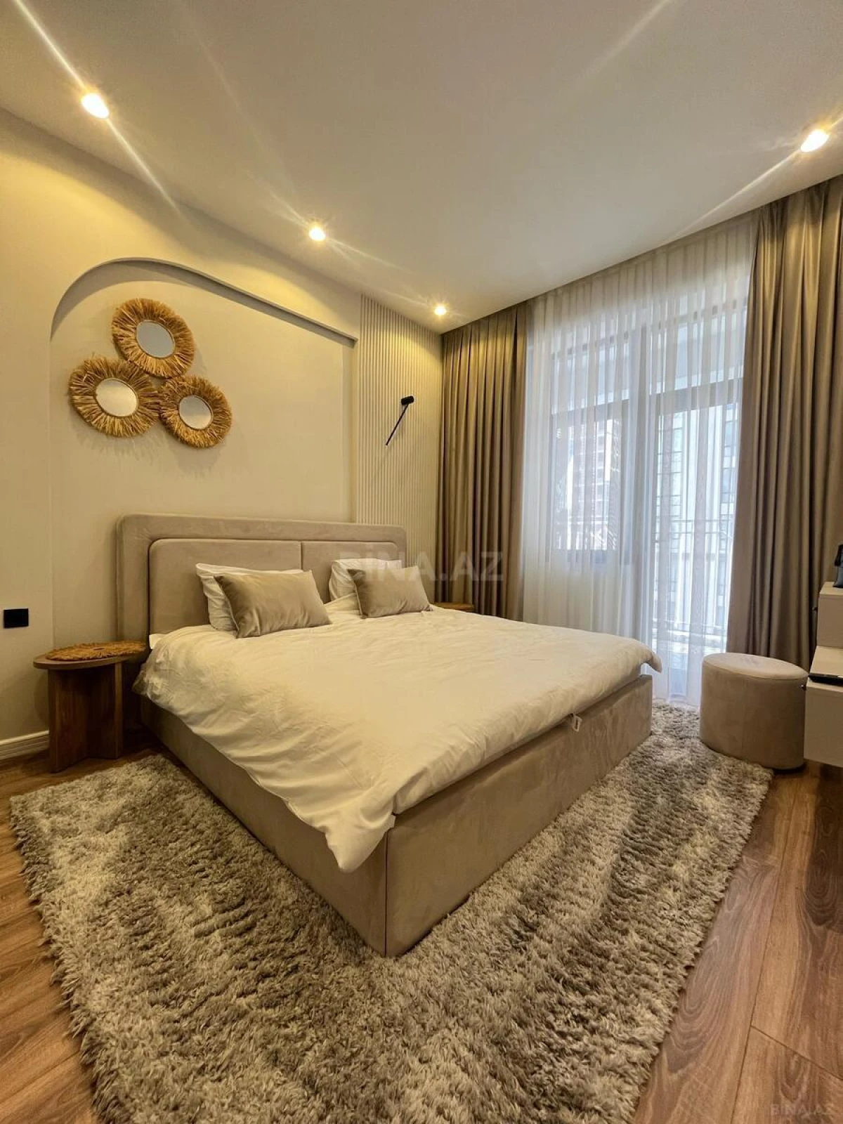 Kirayə verilir 2 otaqlı mənzil 70 m²