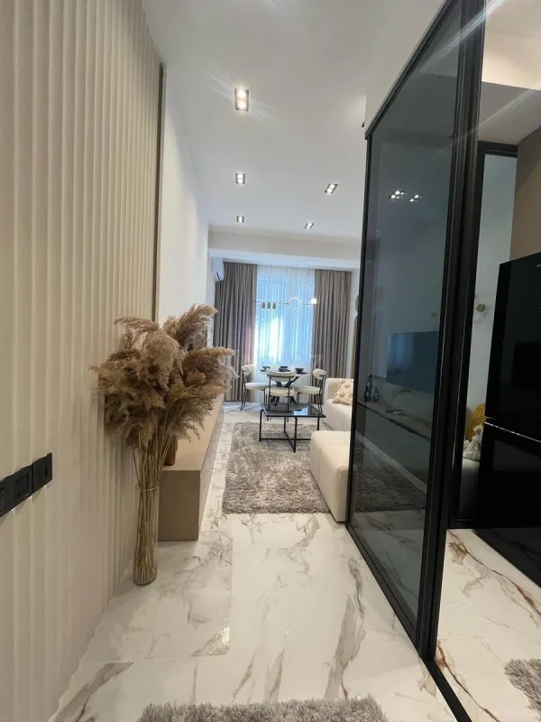 Kirayə verilir 2 otaqlı mənzil 70 m²