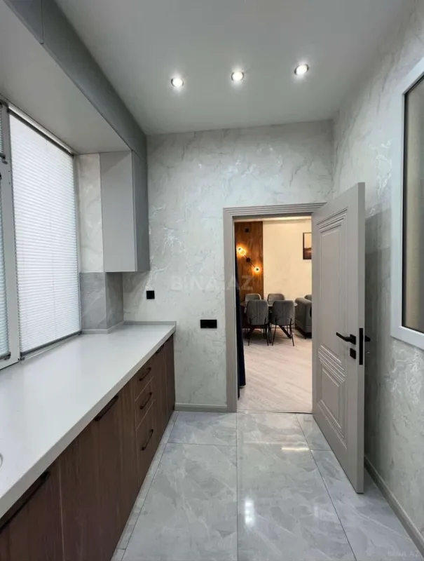 Satılır 2 otaqlı mənzil 70 m²