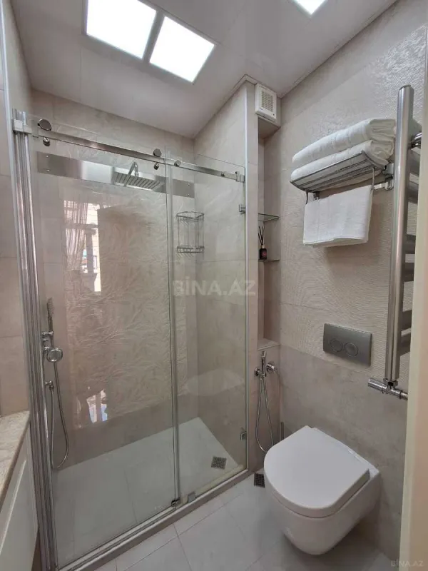 Kirayə verilir 2 otaqlı mənzil 75 m²