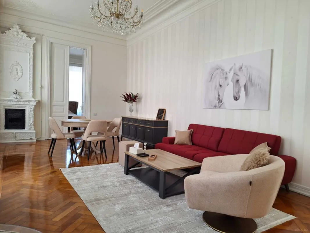 Kirayə verilir 2 otaqlı mənzil 75 m²