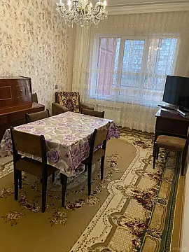 Satılır 4 otaqlı mənzil 90 m²