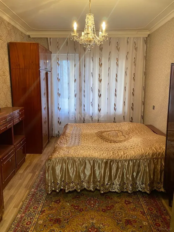 Satılır 4 otaqlı mənzil 90 m²