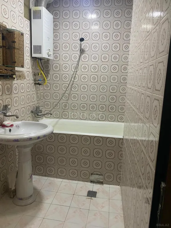 Satılır 4 otaqlı mənzil 90 m²