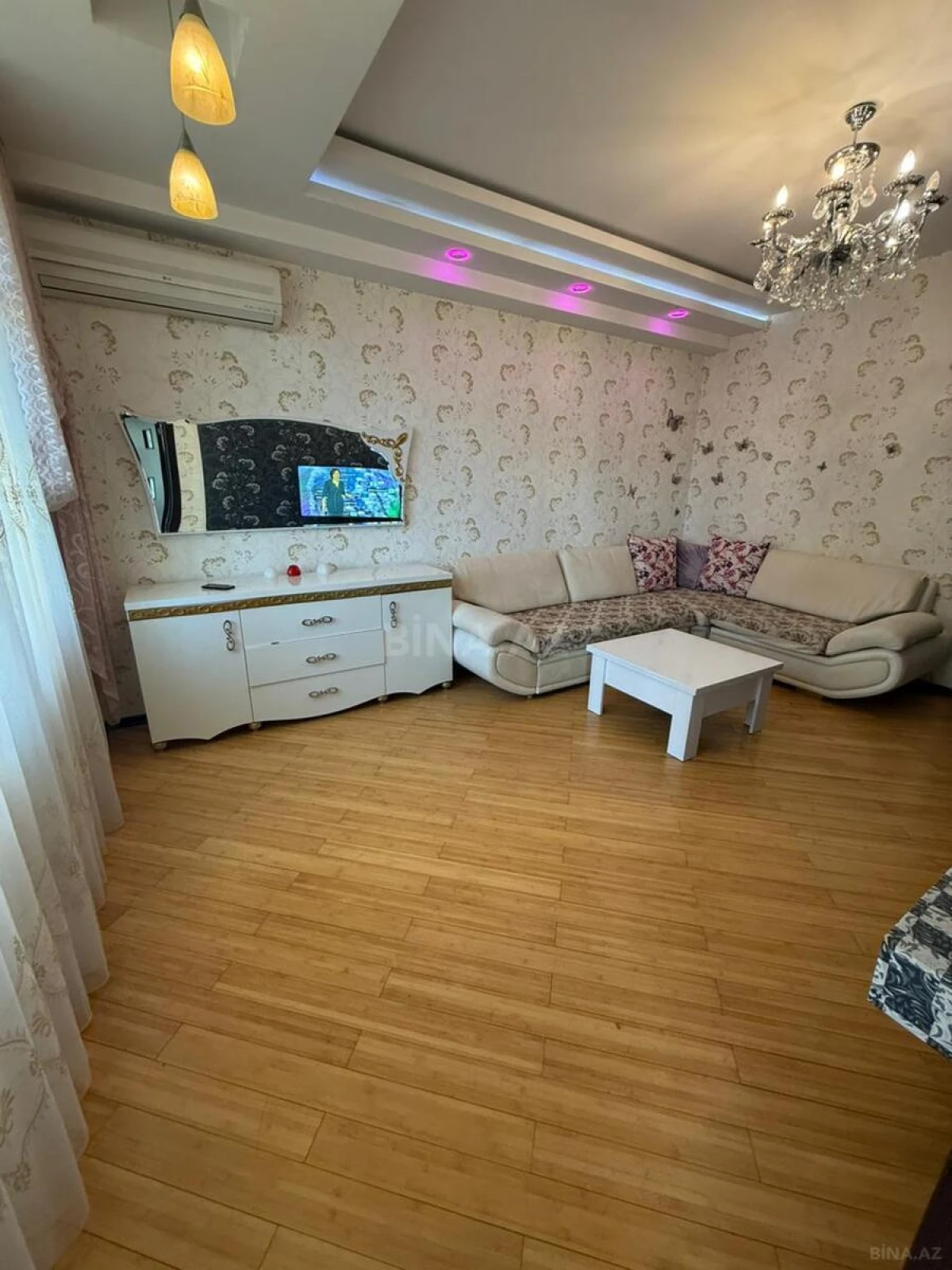 Kirayə verilir 2 otaqlı mənzil 65 m²