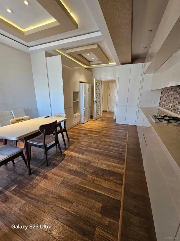 Satılır 3 otaqlı mənzil 140 m²