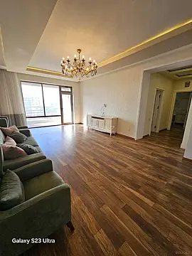 Satılır 3 otaqlı mənzil 140 m²
