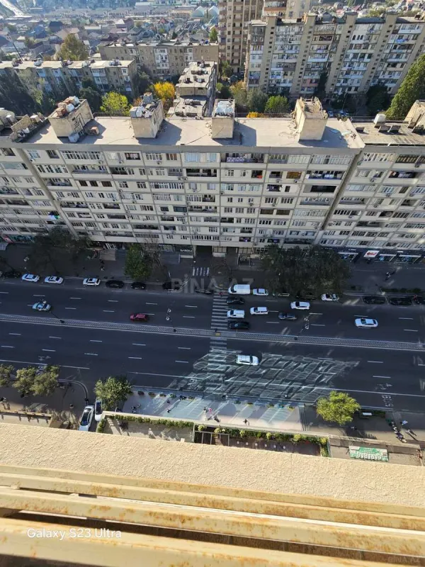 Satılır 3 otaqlı mənzil 140 m²