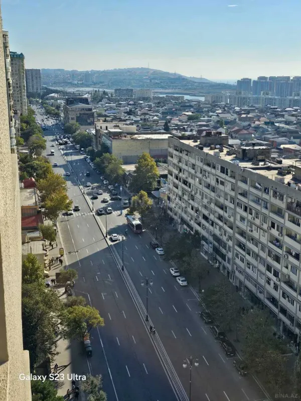 Satılır 3 otaqlı mənzil 140 m²