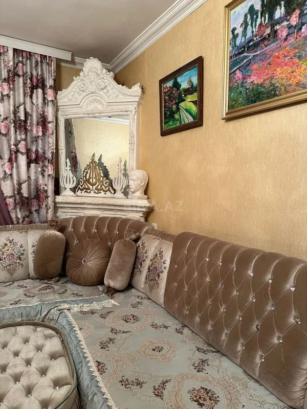 Satılır 4 otaqlı mənzil 110 m²