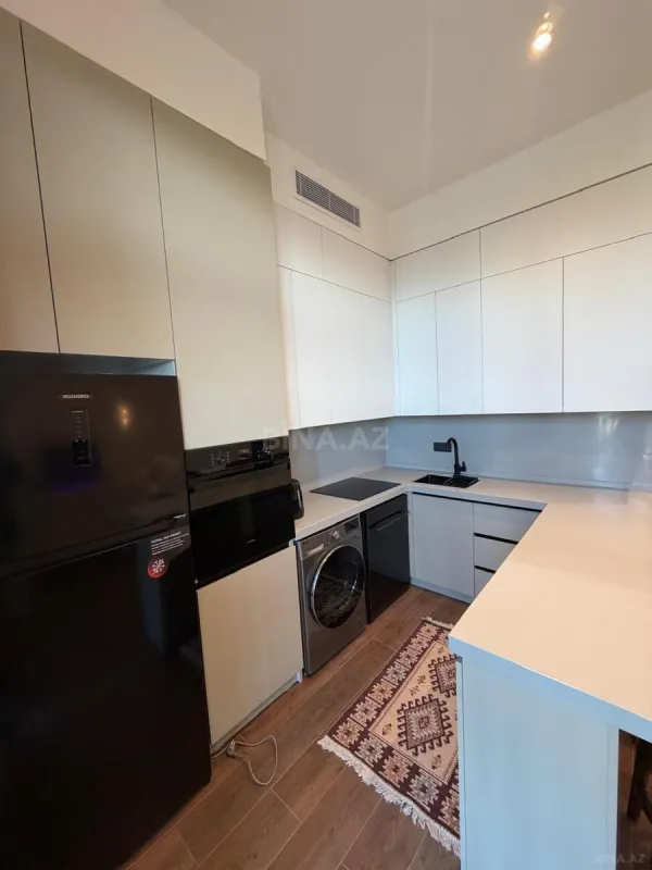 Kirayə verilir 2 otaqlı mənzil 80 m²